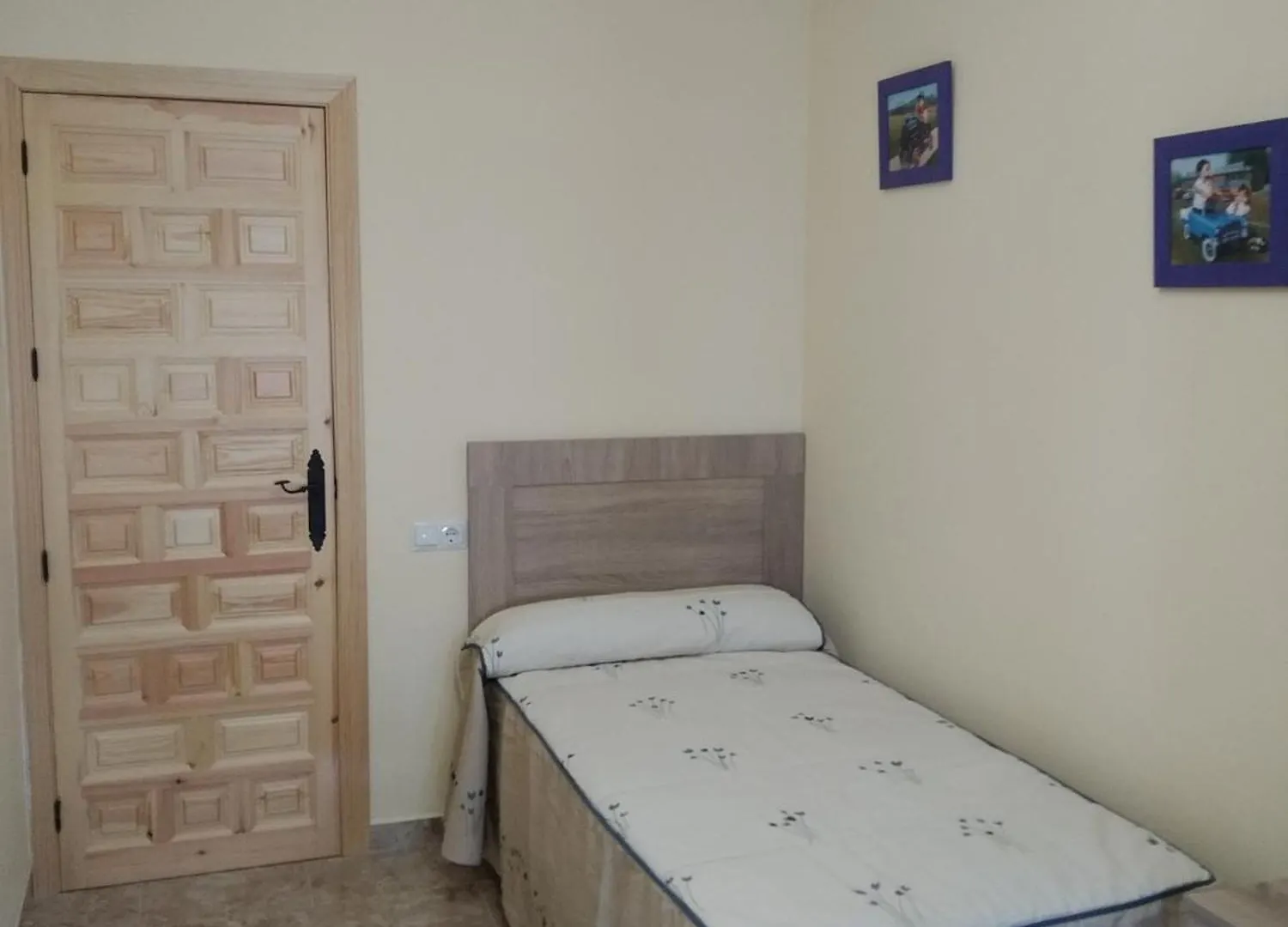 Casa Miguel Y Petra contacts